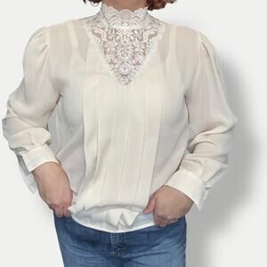 VINTAGE Susan Hutton white long sleeve blouse cream size 16